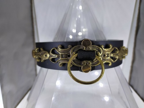 Collier ras cou anneau - de,