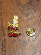 pin's Lapin. Jouet Club  p42