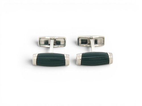 NEUF BOUTONS DE MANCHETTE