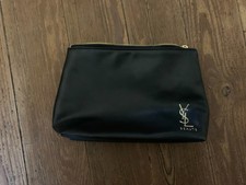 trousse de toilettes noire