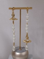 Vivienne Westwood- Broken