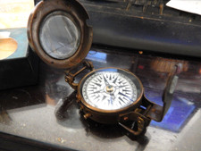 BOUSSOLE MILITAIRE DE VISEE EN