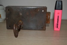 Ancienne serrure applique à 2 entrées pour porte tirant gauche (A restaurer)