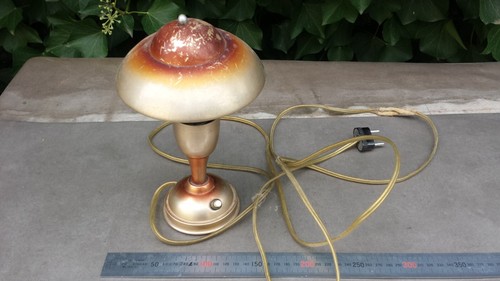 Ancienne petite lampe