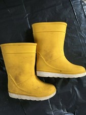 BOTTES CAOUTCHOUC JAUNES ENFANT - MARQUE : TRIBORD -POINTURE  22/23