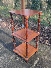 Guéridon ou sellette pratique