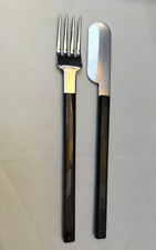 Lot A.  2 Couverts  Creation "RAYMOND LOEWY". Orfevre CHRISTOFLE pour AIR FRANCE