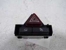 BOUTON DE WARNING 13189800 OPEL CORSA D phase 1 (09/2006 12/2010) / NE 177058