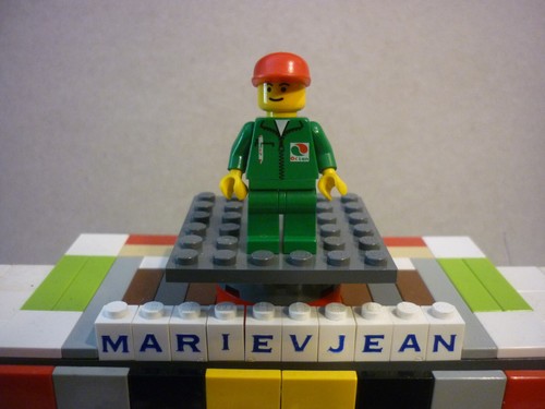Lego minifigures city - -,
