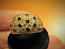 BAGUE plaqué OR JAUNE PAVAGE ZIRCON et STRASS couleur SAPHIR taille:53