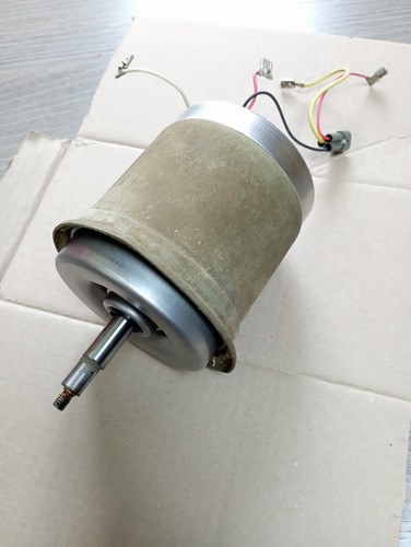 Moteur électrique prise - prise, pompe