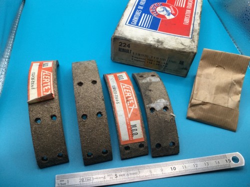 Lot garnitures frein - de,