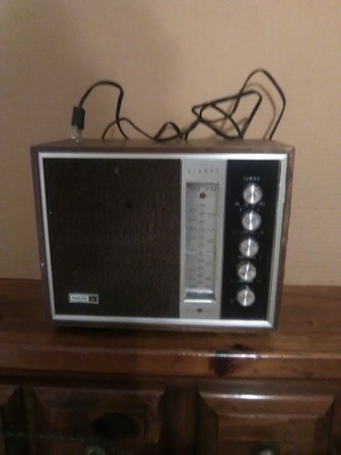 Ford philco antique - philco, radio
