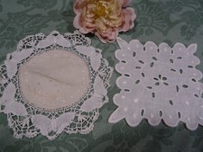 lot  2napperons blancs tres