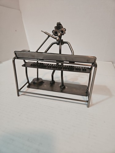 Metal steampunk art - art, sculpture