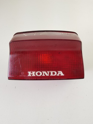Feu arrière honda - 86, 500