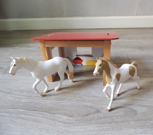 Juments schleich ecurie - +,