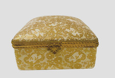 boite en porcelaine polychrome