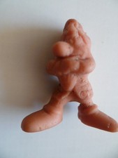 Figurine gomme ESSO GLUPS Blanche Neige et les 7 nains GRINCHEUX version orangée