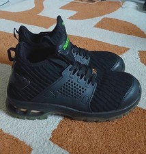 Chaussures de sécurité •