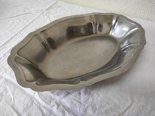 Plat de service ovale creux en inox  35 x 22,5 cm