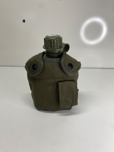 Gourde plastique avec - us, en