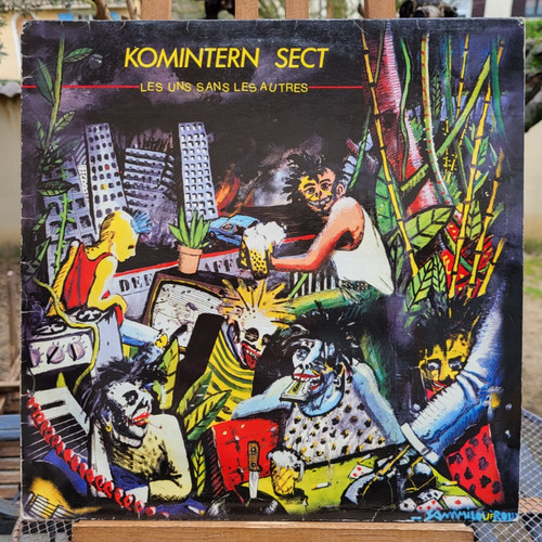Komintern sect les uns - les,