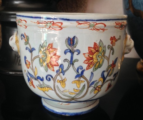 Cache pot faience - cache, en