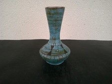 VASE EN CERAMIQUE SIGNE