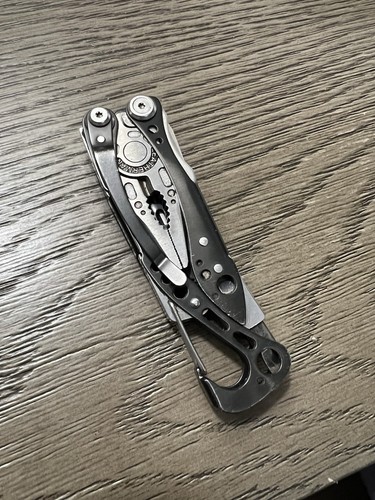 Leatherman skeletool - leatherman,