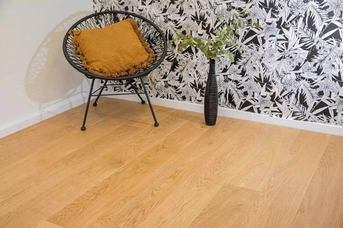 Parquet massif chêne - ,