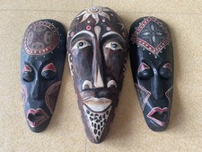 Lot de 3 Masques Décoratif en Bois Coloré 30cm
