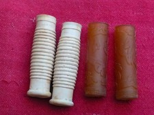 2 PAIRES DE POIGNEES DE GUIDON DE VELO (32)