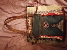 Sac à main Desigual, bon état, multicolor, peu utilisé 