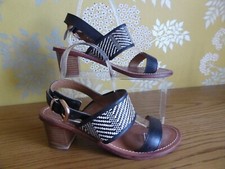 Mellow Yellow Sandales cuir NOIR talon carré T 39 Très peu portées