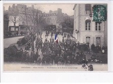 FOUGERES: place d'armes, manifestation de la bourse indépendante - très bon