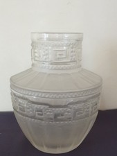 Etling, superbe et rare vase en verre moulé pressé, modèle "vie éternelle"