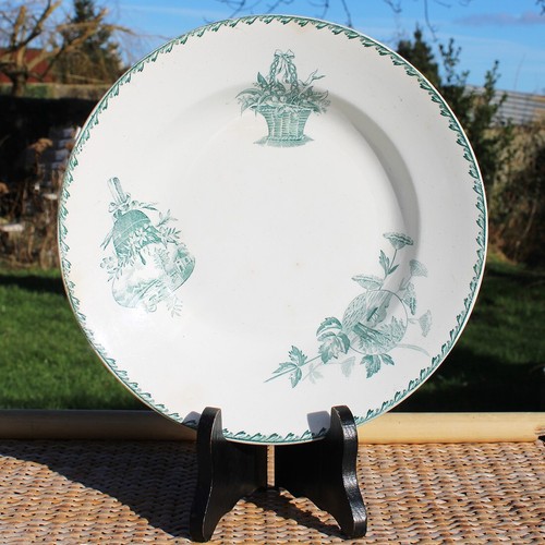 Ancienne assiette creuse - , en