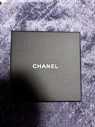 Chanel boîte vide dimension