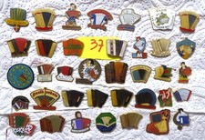 Lot de pin's musique , accordéon             -12-