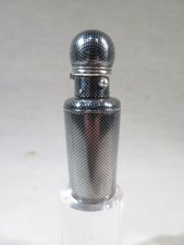 ANCIEN TRES JOLI FLACON A SEL EN ARGENT NIELLE A DECOR DE QUADRILLAGES FIN XIX  