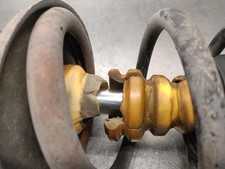 543028938R amortisseur avant