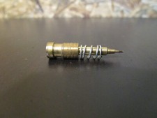 Vis de richesse de carburateur