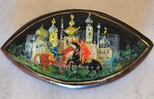 Très belle broche bois - belle,