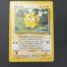 Carte Pokémon PIKACHU  -