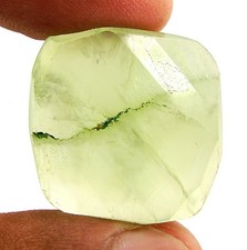 43.20 CT Vert Naturel Prehnite