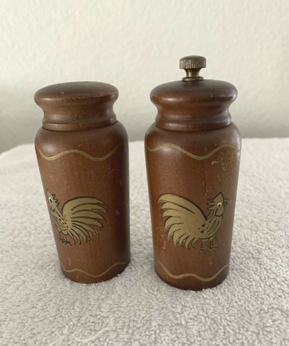 Wooden roosters salt and - roosters,