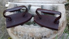  Lot de 2 Anciens Fer à repasser  en Fonte n ° 4 de 14cm x 8 cm Déco, Collection