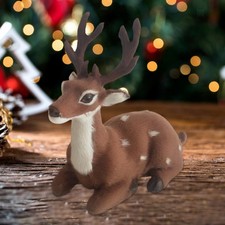 Décoration de Noël : figurine de cerf (élan) pour vitrine, maison ou fête.