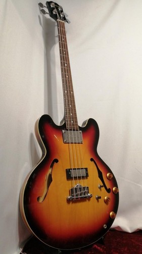 Guitare basse électrique